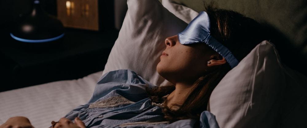 Prírodná podpora spánku: 8 vedecky podložených spôsobov, ktoré vám pomôžu pokojne spať